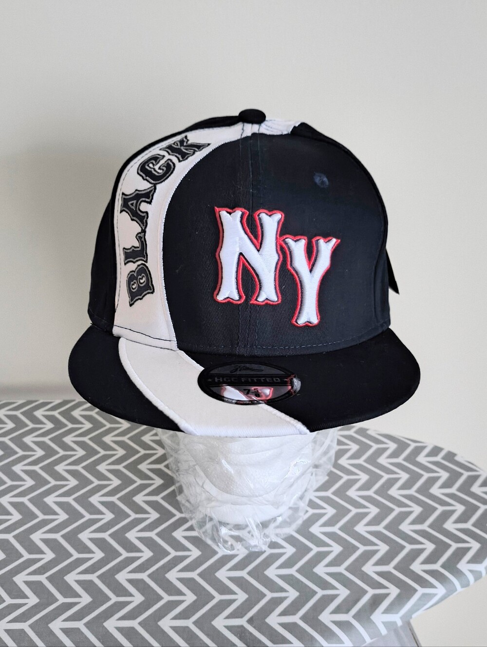 New York Black Yankees Navy Blue Fitted Hat Size 7 5/8